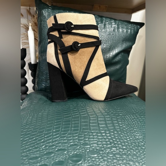 NWOB-Just Fab Suede Ankle Boots - Picture 4 of 6